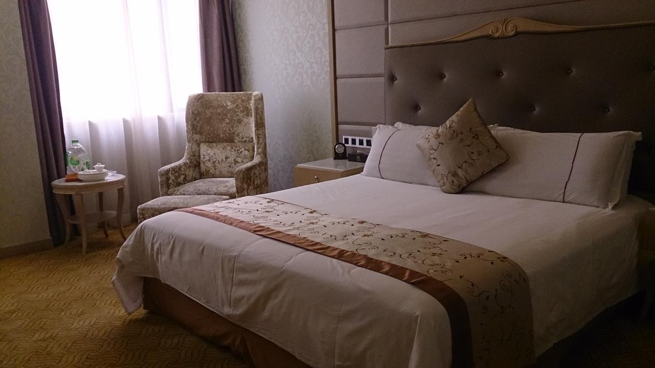 Shantou Oujue Hotel エクステリア 写真